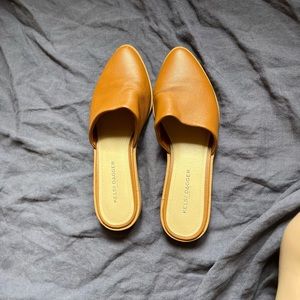 Excellent condition. Kelsey Dagger Brooklyn brown leather mules. Size 7.